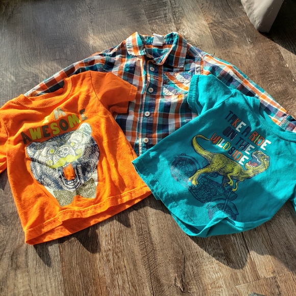 healthtex Other - 18m Plaid Shirt w/2 Matching Tees